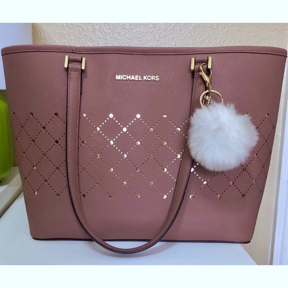 MICHAEL Michael Kors Handbags - SALE! MICHAEL KORS DUSTY PINK LARGE CARRYALL TOTE